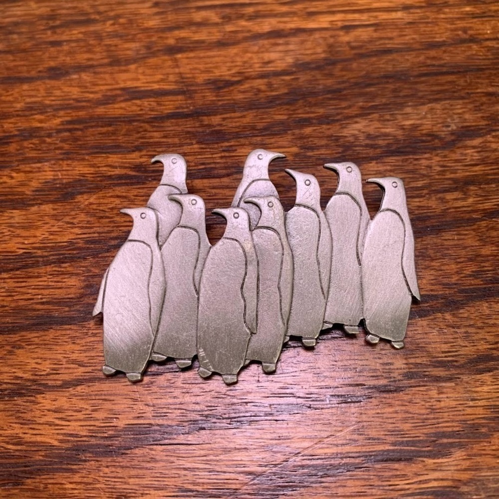 Vintage 1988 JJ Jonette Jewelry March of the Penguins Brooch Pin‎ Silver Tone